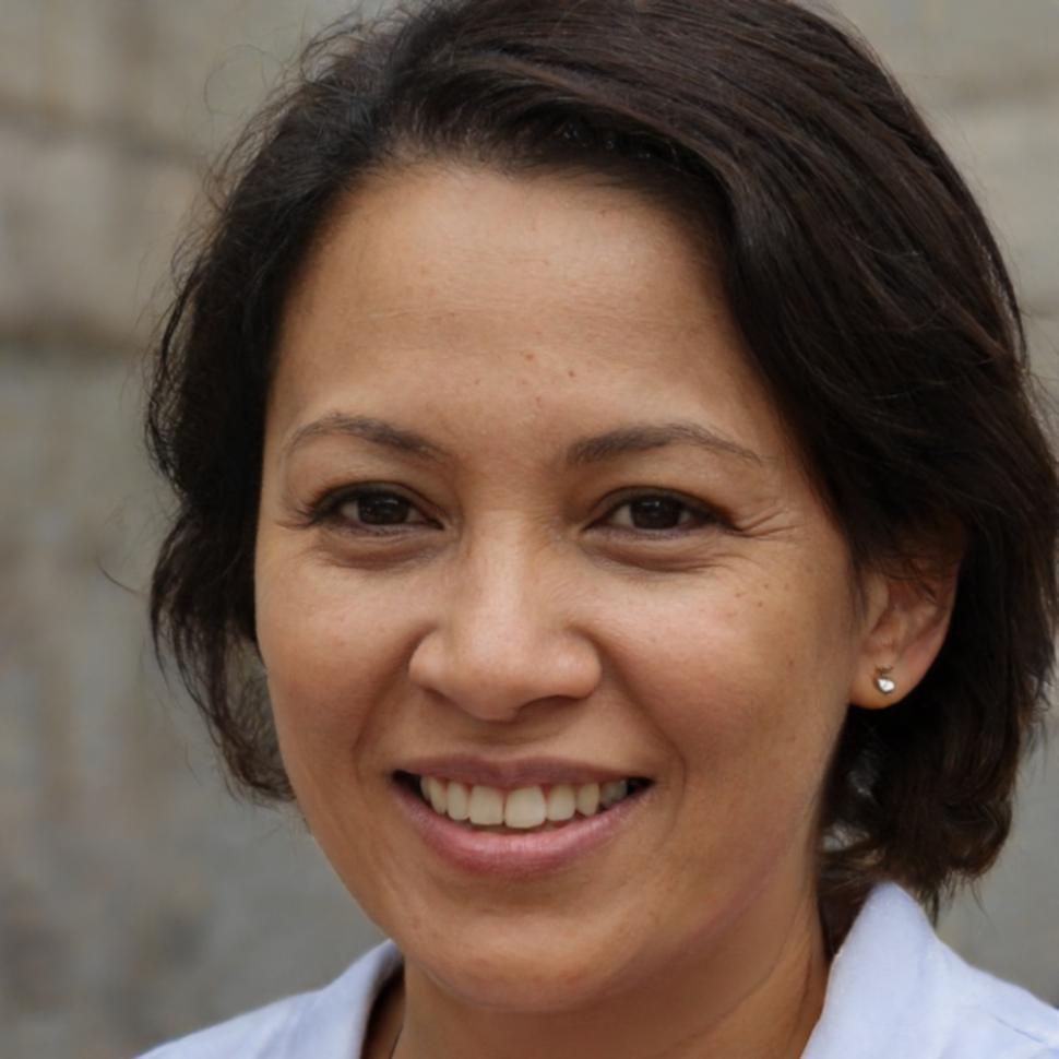 Portrait von Dozentin Nadine Schäfer